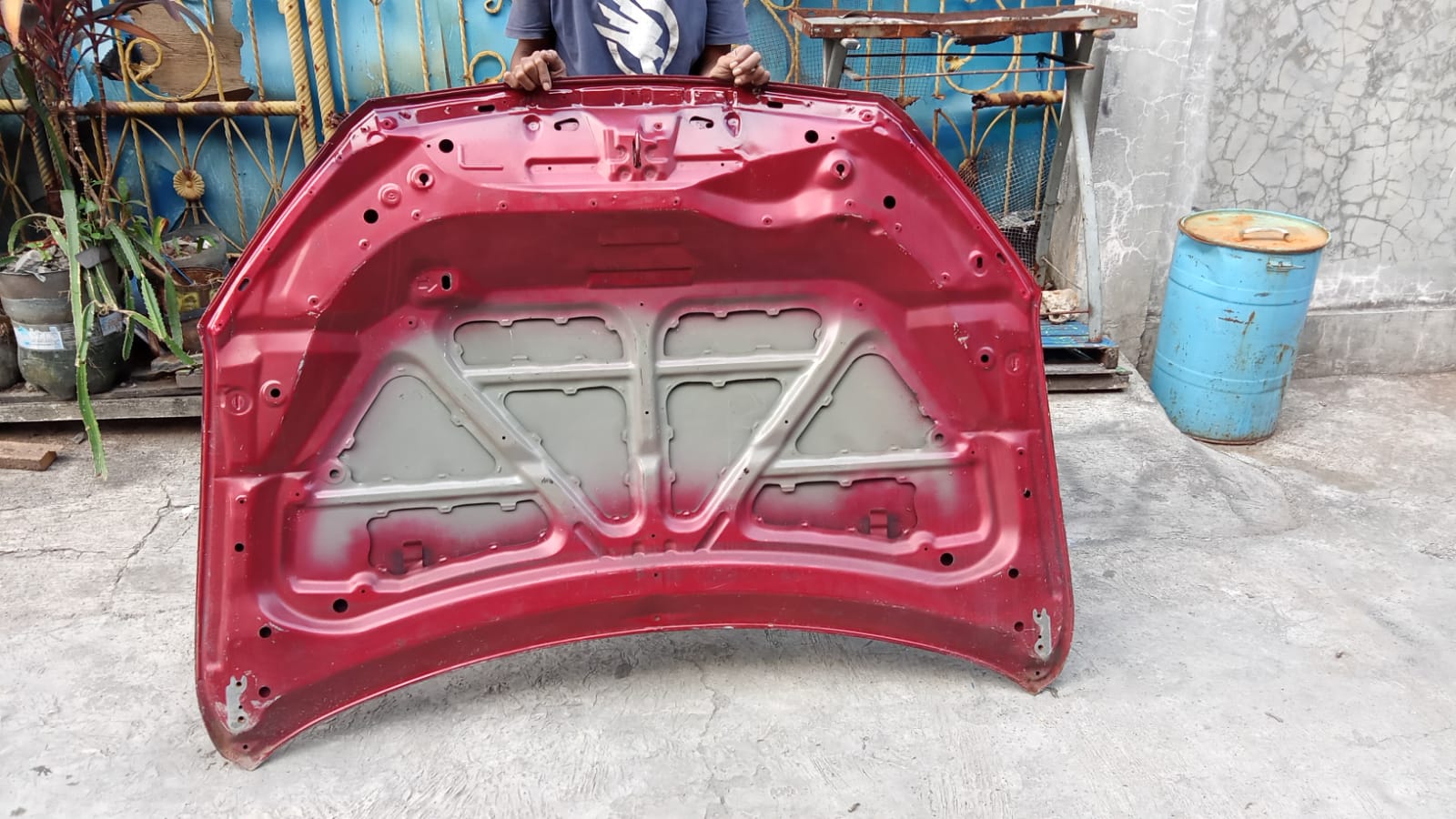 Spesialisasi dalam Penyediaan Kap Mesin Mobil Second-hand dengan Kualitas Terjamin