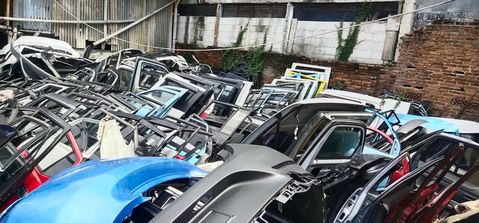 Jual Pintu Mobil Copotan Harga Distributor  Mataram
